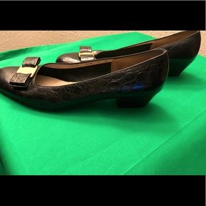 Salvatore Ferragamo Textured Bow Tie Heels 👠